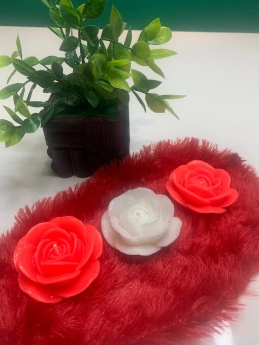 Rose-Shaped Candles – Red & White